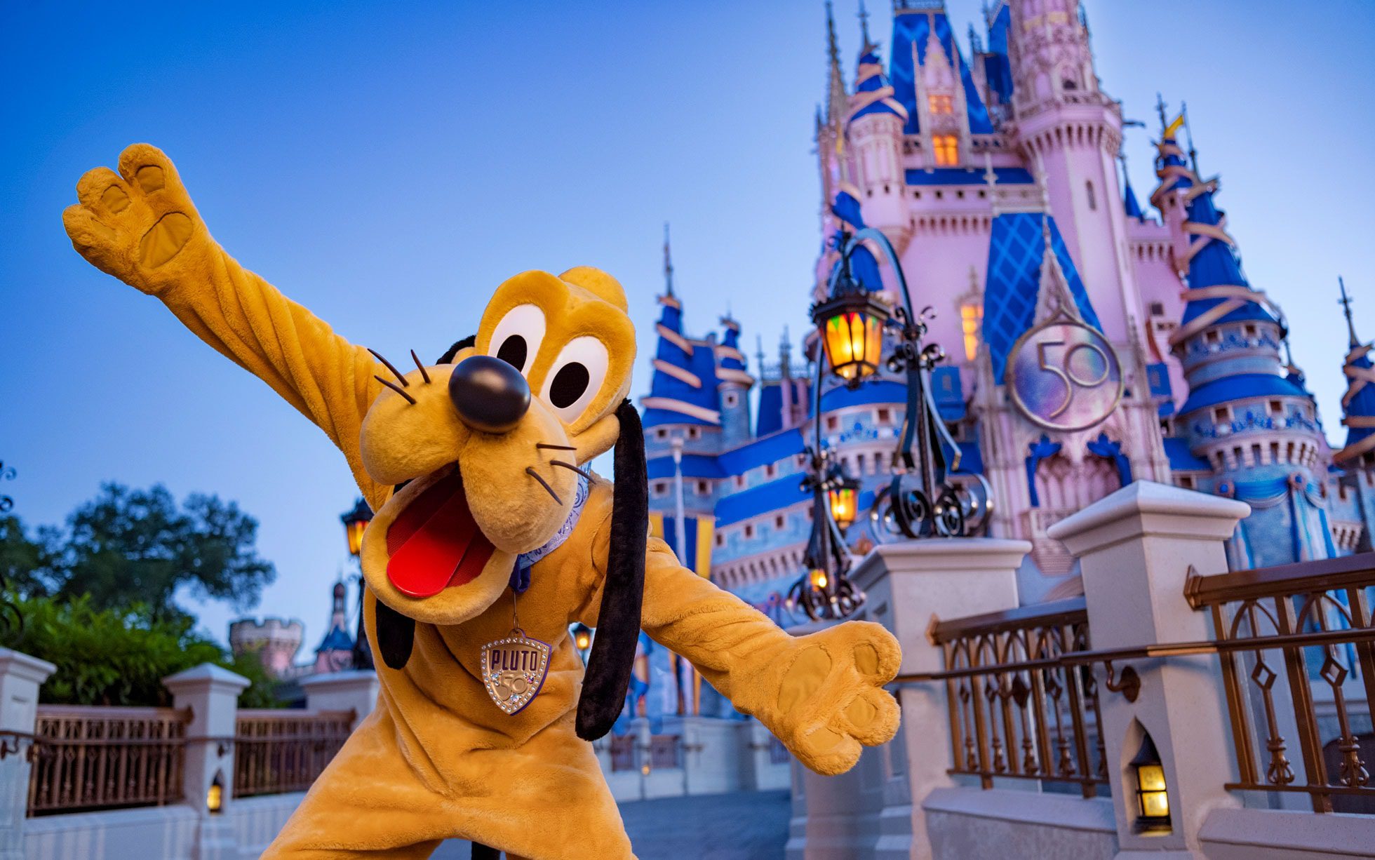 How Much Money Does Disney World Employees Make